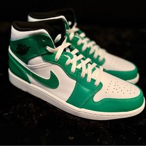 Jordan 1 mid ‘Lucky Green’